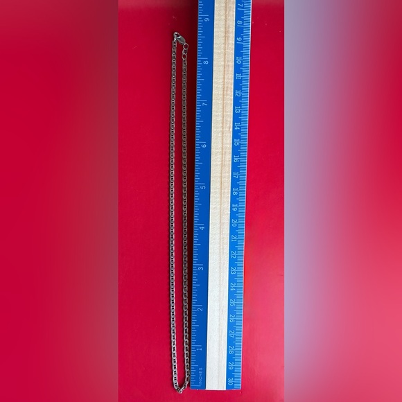 Elegant Silver Chain Necklace - Picture 4 of 5